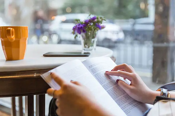 什么电脑听歌最省电